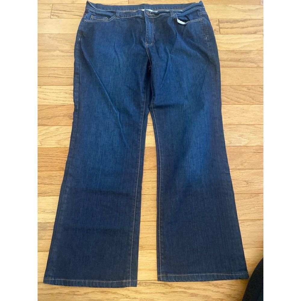 Garnet Hill, women's blue mid - rise straight leg casual jeans size 16